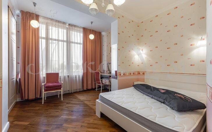 4-КОМН. КВАРТИРА С ОТДЕЛКОЙ 165.4 М² НА 4 ЭТАЖЕ