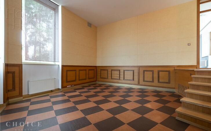 3-этажный коттедж 1 000 м² с отделкой