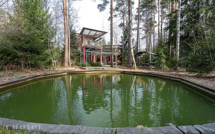 3-этажный коттедж 1 000 м² с отделкой