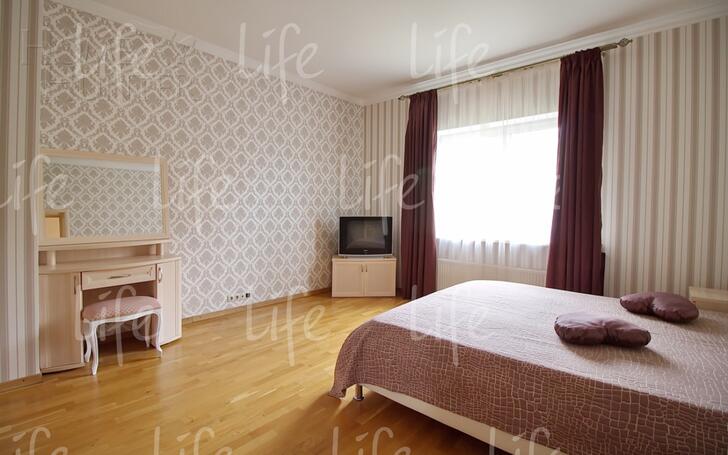 2-этажный коттедж 300 м² с отделкой