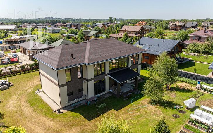 2-этажный коттедж 439 м² с отделкой