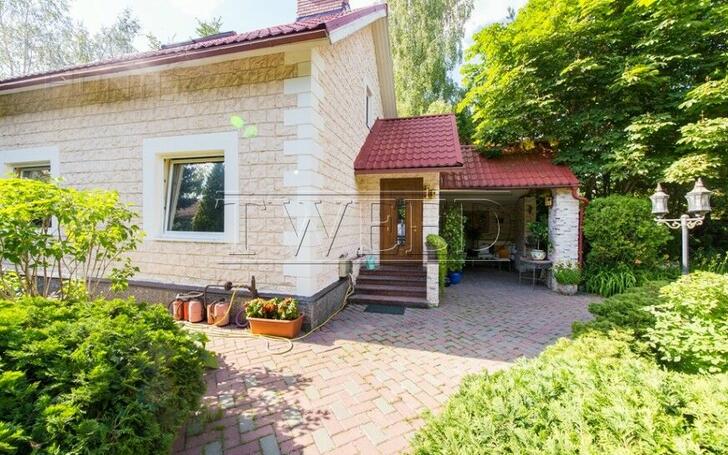 2-этажный коттедж 490 м² с отделкой