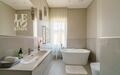 2-этажный коттедж 242.4 м² с отделкой