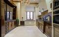 2-этажный коттедж 1 250 м² с отделкой