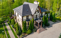 2-этажный коттедж 2 500 м² с отделкой