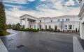 2-этажный коттедж 4 400 м² с отделкой