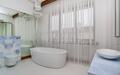 2-этажный коттедж 989.7 м² с отделкой