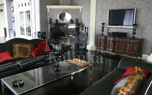 2-этажный коттедж 1 360 м² с отделкой