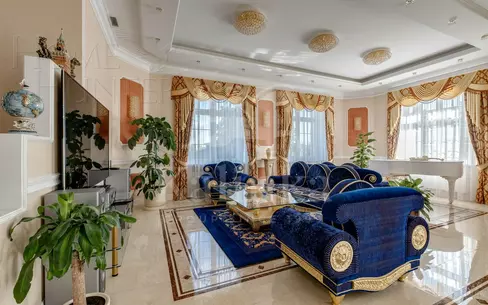 3-этажный коттедж 1 650 м² с отделкой
