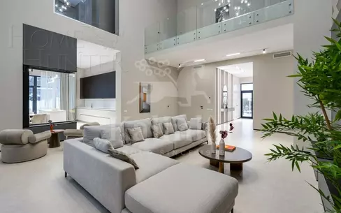 2-этажный коттедж 720 м² с отделкой