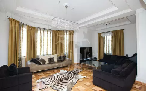 2-этажный коттедж 1 700 м² с отделкой