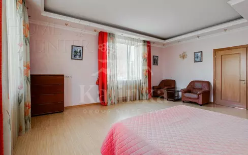 3-этажный коттедж 400 м² с отделкой