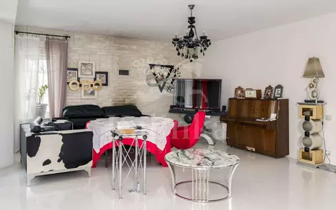 3-этажный коттедж 860 м² с отделкой