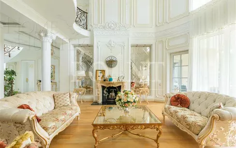 2-этажный коттедж 1 800 м² с отделкой