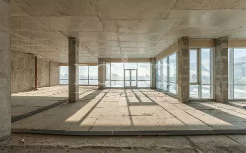 3-УРОВНЕВЫЙ ПЕНТХАУС БЕЗ ОТДЕЛКИ 738.87 М² НА 28 ЭТАЖЕ