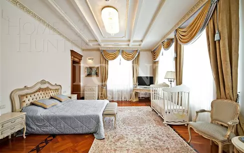 3-этажный коттедж 2 800 м² с отделкой
