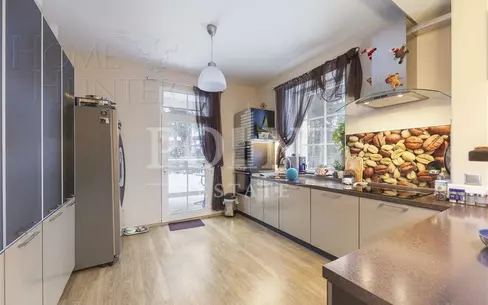 2-этажный коттедж 700 м² с отделкой