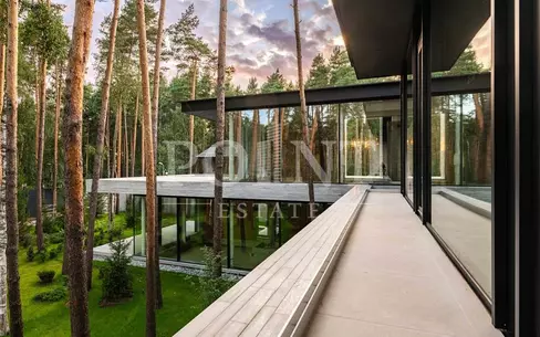 2-этажный коттедж 1 050 м² без отделки