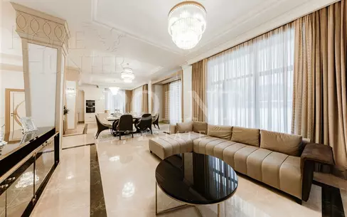 2-этажный коттедж 400 м² с отделкой