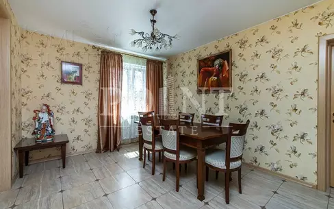 3-этажный коттедж 850 м² с отделкой