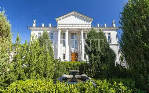 2-этажный коттедж 980 м² с отделкой