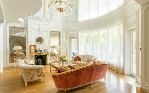 2-этажный коттедж 1 800 м² с отделкой