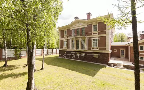 2-этажный коттедж 1 000 м² без отделки
