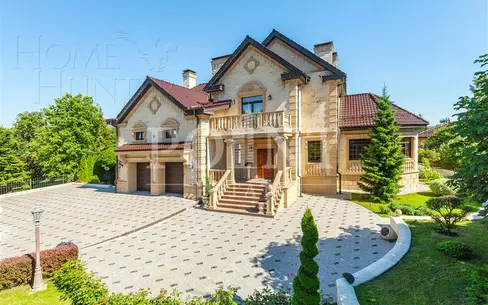 2-этажный коттедж 660 м² с отделкой