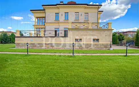 2-этажный коттедж 800 м² с отделкой
