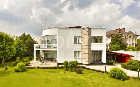 2-этажный коттедж 380 м² с отделкой