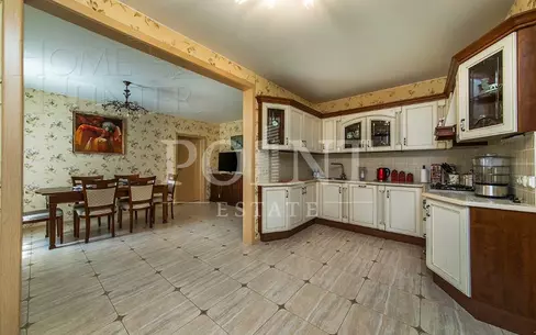 3-этажный коттедж 850 м² с отделкой