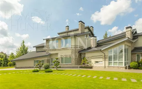 2-этажный коттедж 1 700 м² без отделки