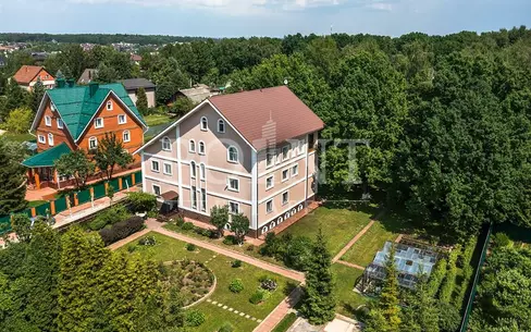3-этажный коттедж 850 м² с отделкой