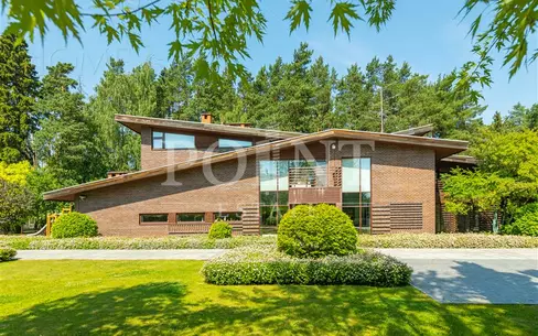 2-этажный коттедж 1 254 м² с отделкой
