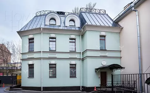 4-комн. кв., 170 м², 1/5 этаж