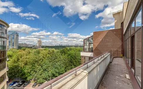 10-КОМН. ПЕНТХАУС БЕЗ ОТДЕЛКИ 690 М² НА 7 ЭТАЖЕ