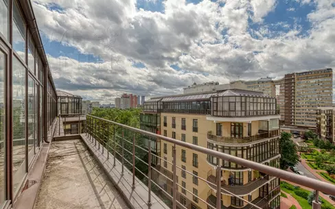 10-КОМН. ПЕНТХАУС БЕЗ ОТДЕЛКИ 690 М² НА 7 ЭТАЖЕ