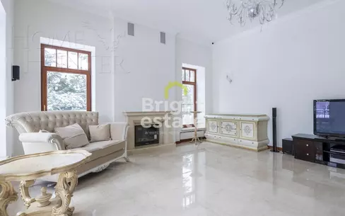 2-этажный коттедж 1 378 м² с отделкой