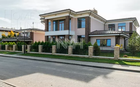 2-этажный коттедж 700 м² без отделки