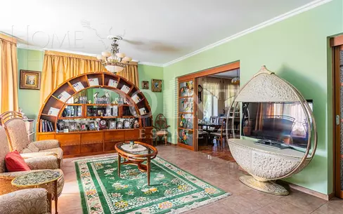 2-этажный коттедж 300 м² с отделкой