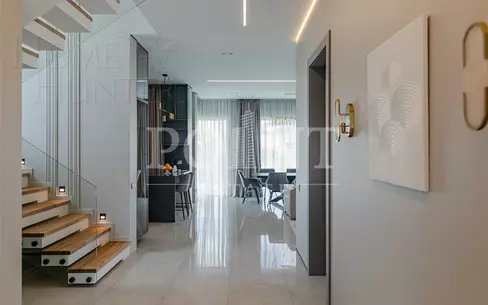 2-этажный коттедж 250 м² с отделкой