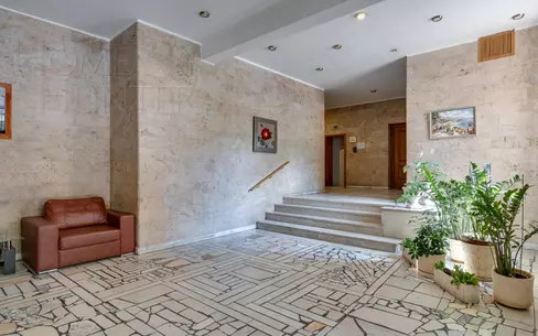 5-КОМН. КВАРТИРА С ОТДЕЛКОЙ 220 М² НА 6 ЭТАЖЕ