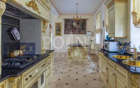 3-этажный коттедж 780 м² с отделкой
