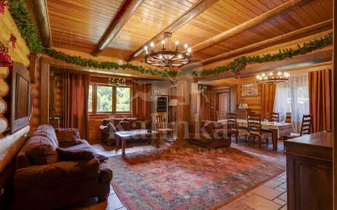 3-этажный коттедж 550 м² с отделкой