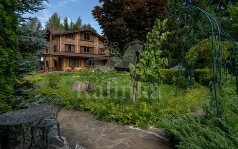 3-этажный коттедж 550 м² с отделкой