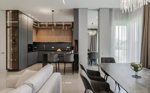 2-этажный коттедж 250 м² с отделкой