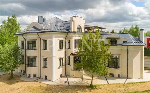 2-этажный коттедж 931.2 м² с отделкой