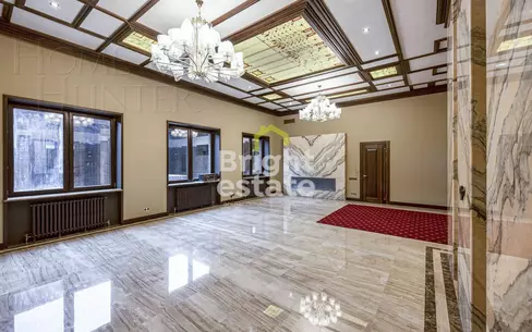 2-этажный коттедж 1 800 м² с отделкой