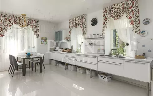 2-этажный коттедж 500 м² с отделкой
