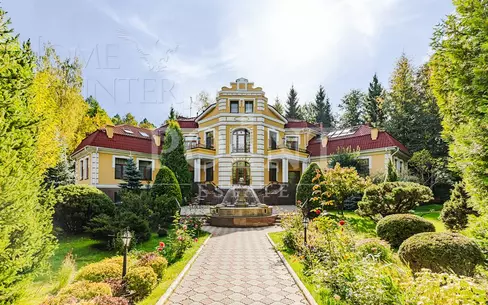 2-этажный коттедж 1 100 м² с отделкой